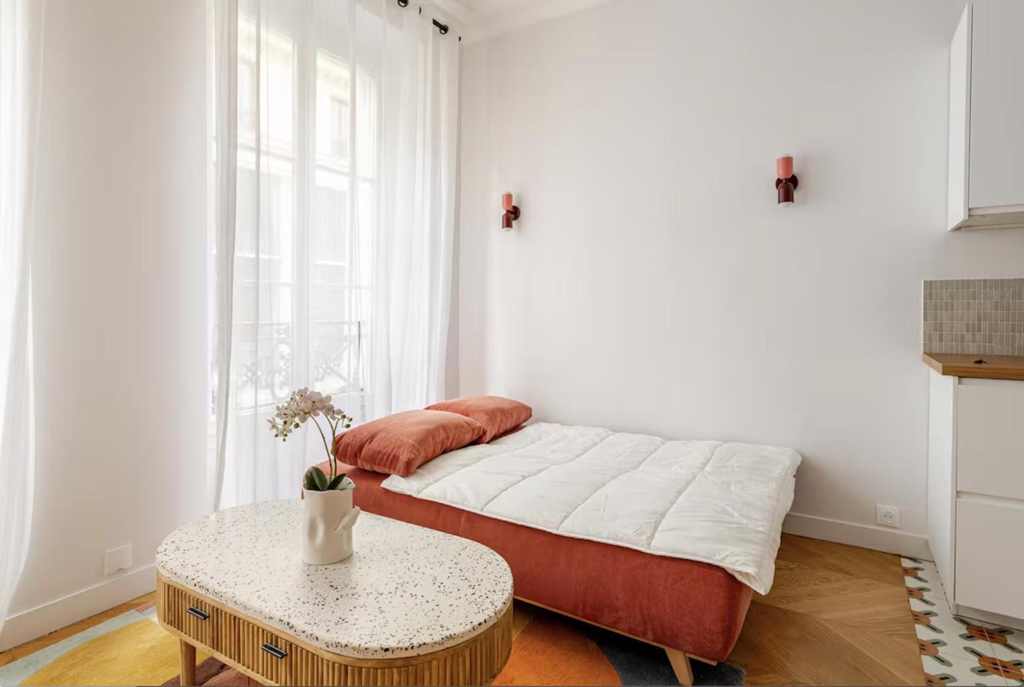 50 M² Lumineux Et Refait A Neuf